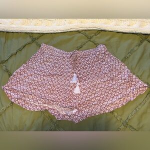 Olivaceous Red and White Patterned Skorts